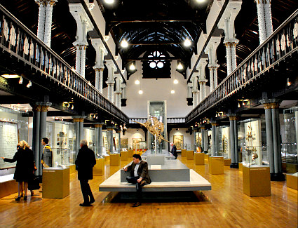 Book a hotel near Hunterian Museum and Art Gallery